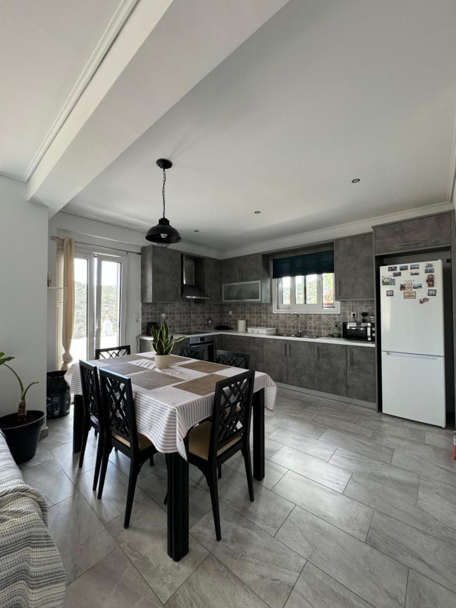 Family House Apartman Keratéa Kültér fotó